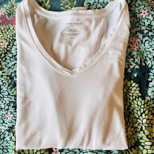Banana Republic Classic White V-Neck Tee